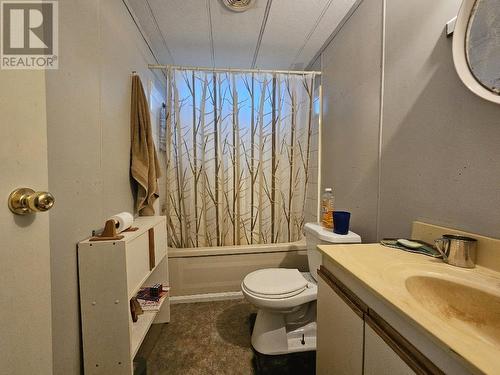 2207 Vernon Road, Quesnel, BC - Indoor Photo Showing Bathroom