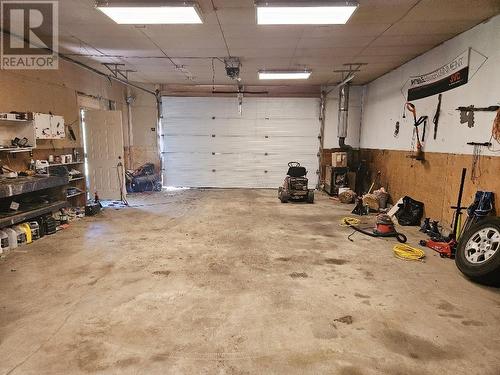 2207 Vernon Road, Quesnel, BC - Indoor Photo Showing Garage