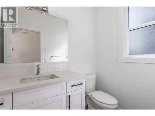 1473 Tower Ranch Drive, Kelowna, BC - Indoor Photo Showing Bathroom