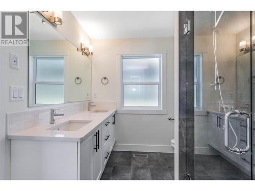 1473 Tower Ranch Drive, Kelowna, BC - Indoor Photo Showing Bathroom