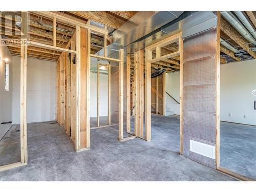 1416 Tower Ranch Drive, Kelowna, BC - Indoor Photo Showing Bathroom