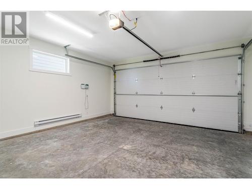 1416 Tower Ranch Drive, Kelowna, BC - Indoor Photo Showing Bathroom