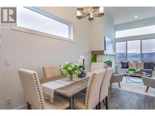 1432 Tower Ranch Drive, Kelowna, BC - Indoor Photo Showing Dining Room