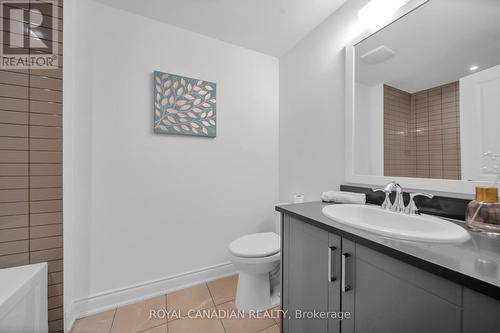 29 - 20 Lunar Crescent, Mississauga, ON - Indoor Photo Showing Bathroom