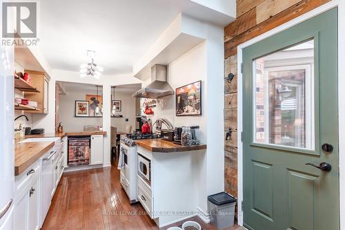 14 - 2230 Walker'S Line, Burlington, ON - Indoor Photo Showing Kitchen