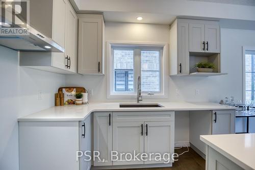 Lot 17 41 Queensbrook Crescent, Cambridge, ON - Indoor Photo Showing Kitchen