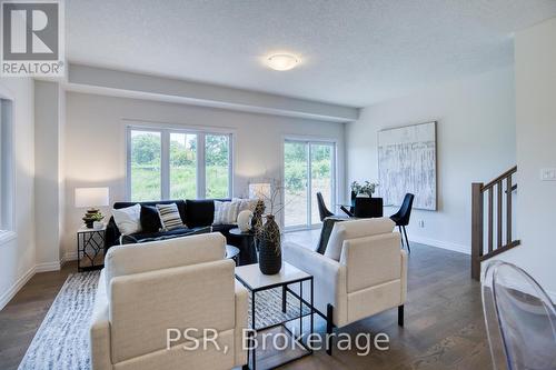 Lot 17 41 Queensbrook Crescent, Cambridge, ON - Indoor Photo Showing Living Room