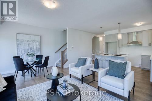 Lot 17 41 Queensbrook Crescent, Cambridge, ON - Indoor Photo Showing Living Room