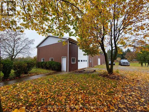 17 Cemetery Road, Norfolk, ON - Outdoor