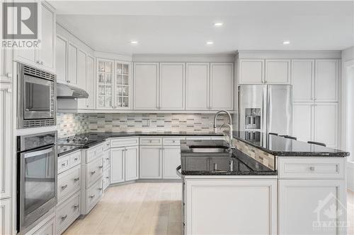 995 Fieldown Street, Ottawa, ON - Indoor Photo Showing Kitchen With Upgraded Kitchen