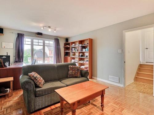 Living room - 745 Rue Wilfrid-Pelletier, Boucherville, QC - Indoor Photo Showing Living Room