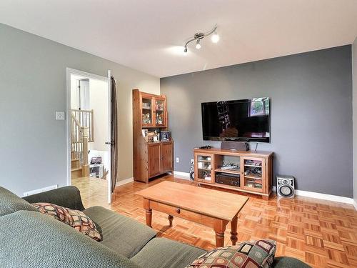Living room - 745 Rue Wilfrid-Pelletier, Boucherville, QC - Indoor Photo Showing Living Room