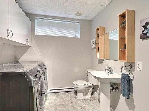 Bathroom - 745 Rue Wilfrid-Pelletier, Boucherville, QC - Indoor Photo Showing Laundry Room