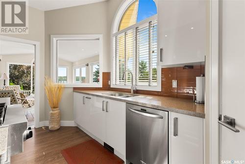 120 Clare Way, Buena Vista, SK - Indoor Photo Showing Kitchen With Double Sink