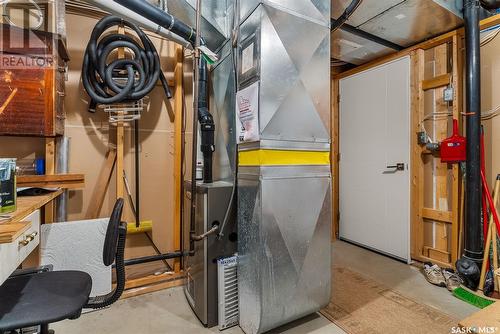 120 Clare Way, Buena Vista, SK - Indoor Photo Showing Basement