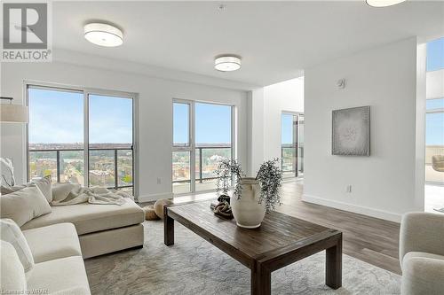 50 Grand Avenue S Unit# 1909, Cambridge, ON - Indoor Photo Showing Living Room