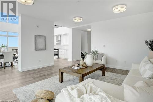 50 Grand Avenue S Unit# 1909, Cambridge, ON - Indoor Photo Showing Living Room