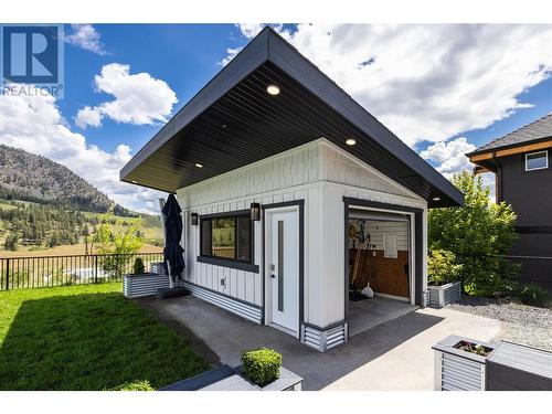 1130 Stockley Street, Kelowna, BC - Outdoor With Exterior