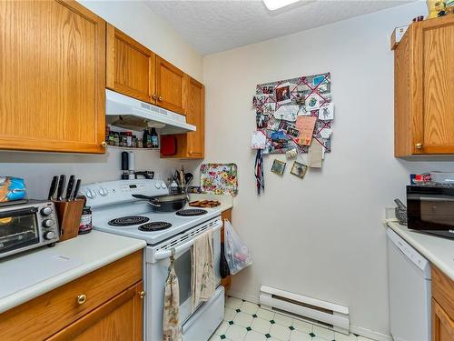 110-330 Brae Rd, Duncan, BC - Indoor Photo Showing Kitchen