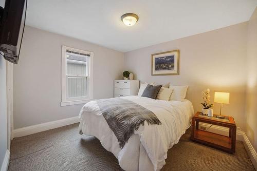 151 Orkney Street E, Caledonia, ON - Indoor Photo Showing Bedroom