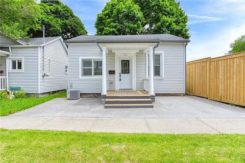 12 Napier Street, St. Catharines, ON - Outdoor