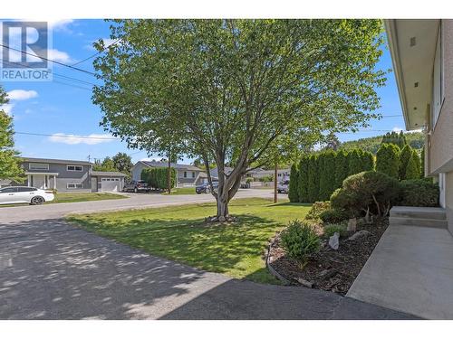 605 Girard Road, Kelowna, BC - Outdoor