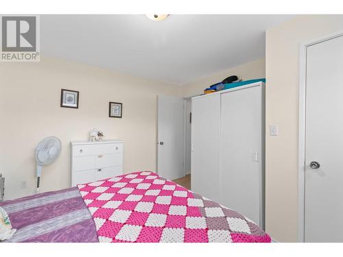 605 Girard Road, Kelowna, BC - Indoor Photo Showing Bedroom