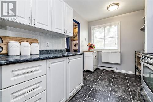 616 Tanguay Court, Ottawa, ON - Indoor Photo Showing Kitchen