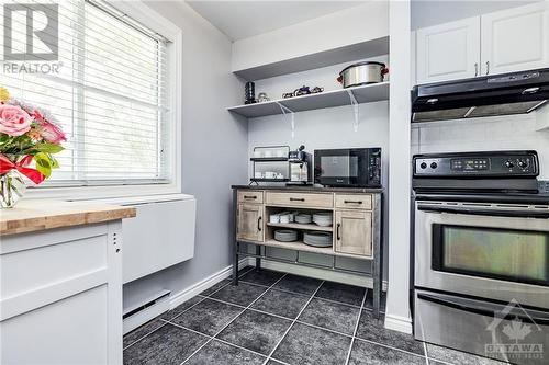 616 Tanguay Court, Ottawa, ON - Indoor Photo Showing Kitchen