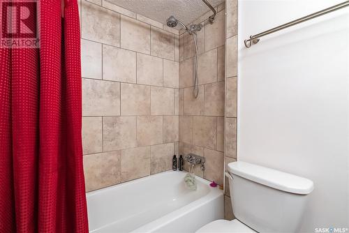 1004 405 5Th Avenue N, Saskatoon, SK - Indoor Photo Showing Bathroom