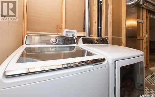 63 Brigham Road, Moose Jaw, SK - Indoor Photo Showing Laundry Room