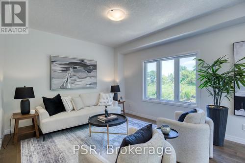 Lot 20 47 Queensbrook Crescent, Cambridge, ON - Indoor Photo Showing Living Room