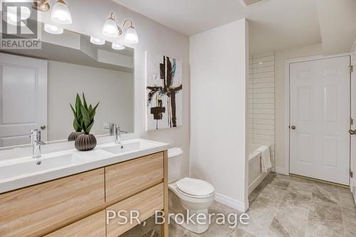 Lot 20 47 Queensbrook Crescent, Cambridge, ON - Indoor Photo Showing Bathroom