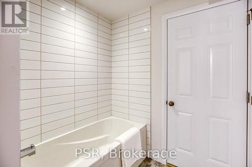 Lot 20 47 Queensbrook Crescent, Cambridge, ON - Indoor Photo Showing Bathroom