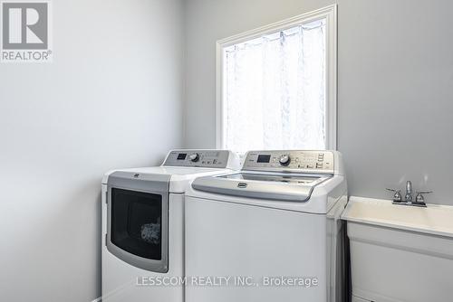 1815 Brown Drive, London, ON - Indoor Photo Showing Laundry Room