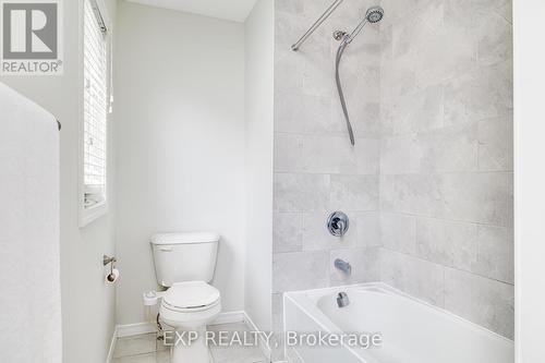 58 Meadowridge Street, Kitchener, ON - Indoor Photo Showing Bathroom