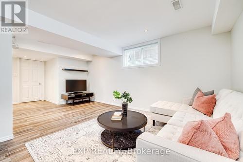 58 Meadowridge Street, Kitchener, ON - Indoor Photo Showing Living Room