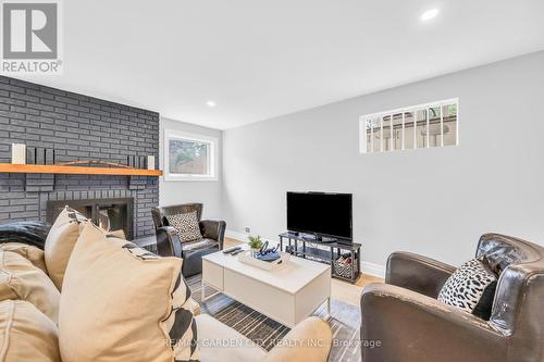 40 Driftwood Court, Grimsby, ON - Indoor Photo Showing Living Room With Fireplace