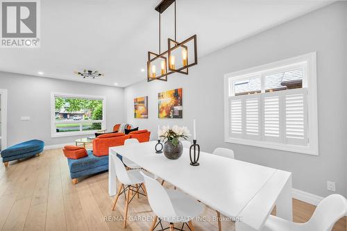 40 Driftwood Court, Grimsby, ON - Indoor Photo Showing Dining Room