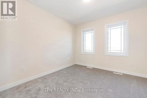 34 Lilac Circle, Haldimand, ON - Indoor Photo Showing Other Room