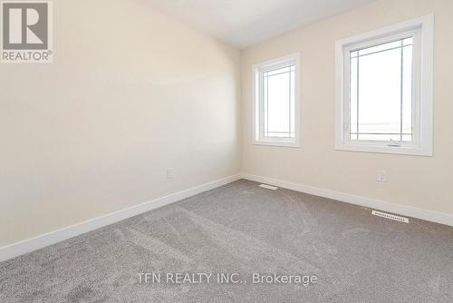 34 Lilac Circle, Haldimand, ON - Indoor Photo Showing Other Room