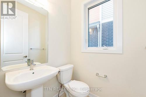 34 Lilac Circle, Haldimand, ON - Indoor Photo Showing Bathroom