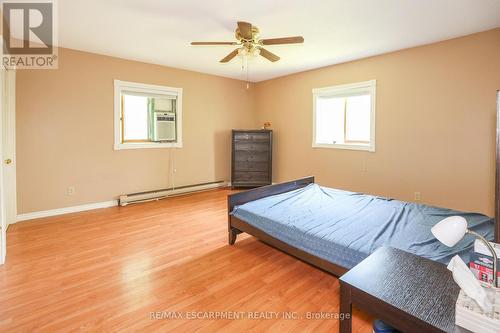 2757 Barron Road, Thorold, ON - Indoor Photo Showing Bedroom