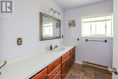 2757 Barron Road, Thorold, ON - Indoor Photo Showing Bathroom