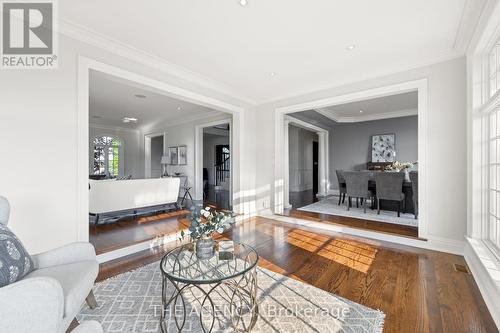 11863 Niagara River Parkway, Niagara Falls, ON - Indoor Photo Showing Living Room