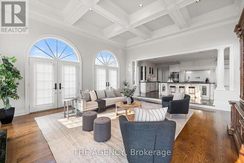 11863 Niagara River Parkway, Niagara Falls, ON - Indoor Photo Showing Living Room