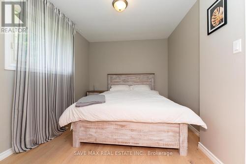 3220 Lakefield Road, Smith-Ennismore-Lakefield (Lakefield), ON - Indoor Photo Showing Bedroom