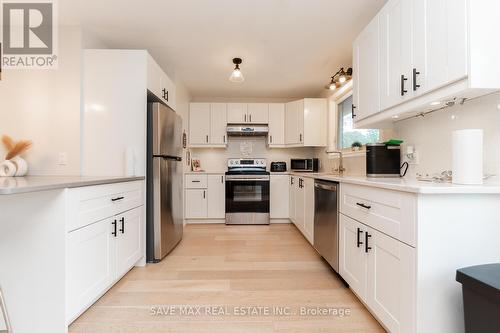 3220 Lakefield Road, Smith-Ennismore-Lakefield (Lakefield), ON - Indoor Photo Showing Kitchen