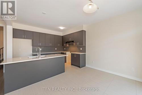 184 Lilac Circle, Haldimand, ON - Indoor Photo Showing Kitchen