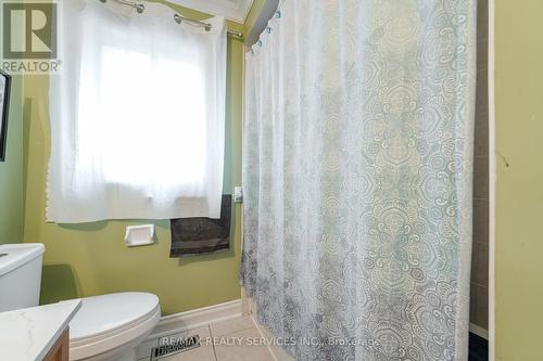 66 Amboise Crescent, Brampton, ON - Indoor Photo Showing Bathroom